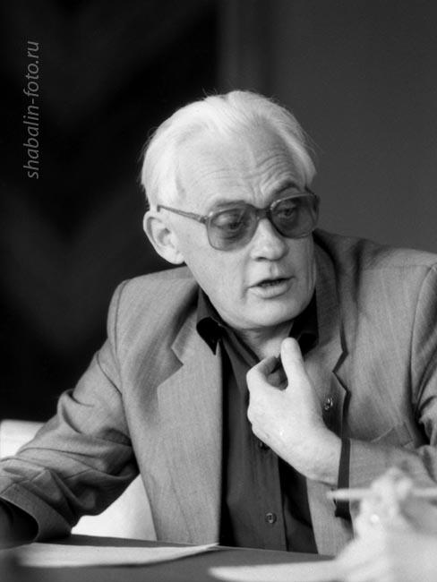 Академик Юрий Рыжов, 1989 год